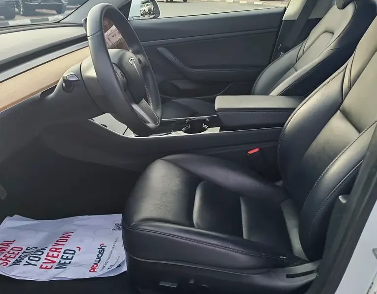 2020 Tesla Model 3 Standard Electric Vehicle 350 - 450 KM Range White Black Sedan