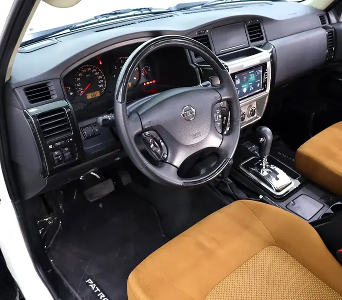 2021 Nissan Patrol Safari Super Safari 6 Cylinders Petrol Engine White Tan SUV GCC Specs