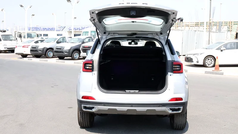 2025 Chery Tiggo 4 Other 3 Cylinders Petrol Engine Silver Black SUV GCC Specs