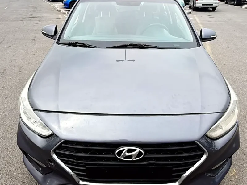 2019 Hyundai Accent GL 4 Cylinders Petrol Engine Grey White Sedan GCC Specs