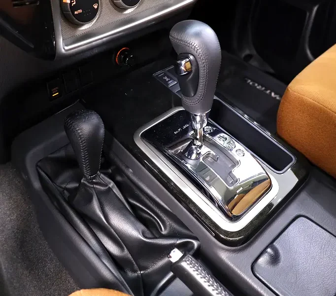 2021 Nissan Patrol Safari Super Safari 6 Cylinders Petrol Engine White Tan SUV GCC Specs