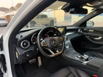 2015 Mercedes-Benz C200 4 Cylinders Petrol Engine White Black Sedan Mint Condition