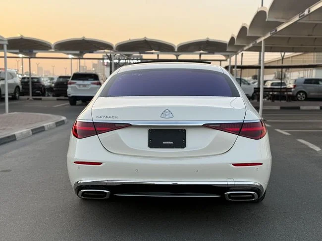 2022 Mercedes-Maybach S 580 4MATIC 4.0L V8 Biturbo with EQ Boost White Sedan