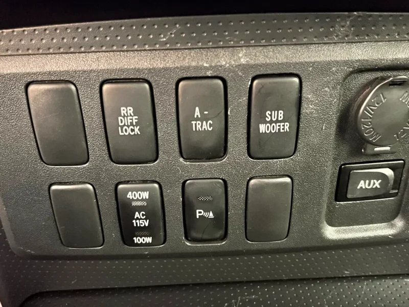 2007 Toyota FJ Cruiser Extreme 6 Cylinders Petrol Engine Blue Black SUV NEAT AND CLEAN