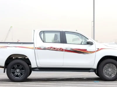 2026 Toyota Hilux SR5 2.7-liter Petrol 4 Cylinders Engine White Red Pickup Truck