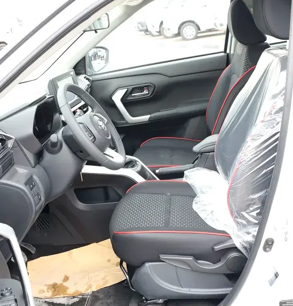 2025 Toyota Raize G 1.0 Litres 4 Cylinders Petrol Engine White Black SUV GCC Specs