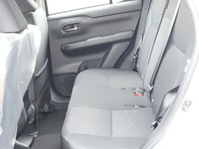 2025 Toyota Raize G 1.0 Litres 4 Cylinders Petrol Engine Silver Black SUV GCC Specs