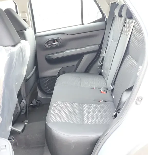 2025 Toyota Raize G 1.0 Litres 4 Cylinders Petrol Engine Silver Black SUV GCC Specs