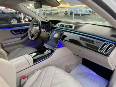 2022 Mercedes-Maybach S 580 4MATIC 4.0L V8 Biturbo with EQ Boost White Sedan