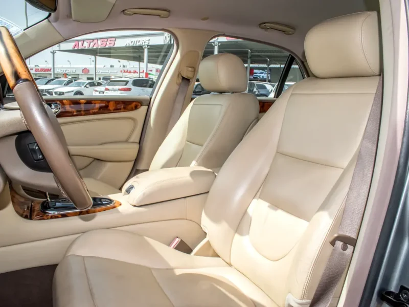 2006 Jaguar XJ 8 8 Cylinders Petrol Engine Grey Beige Sedan Well Maintained and Clean