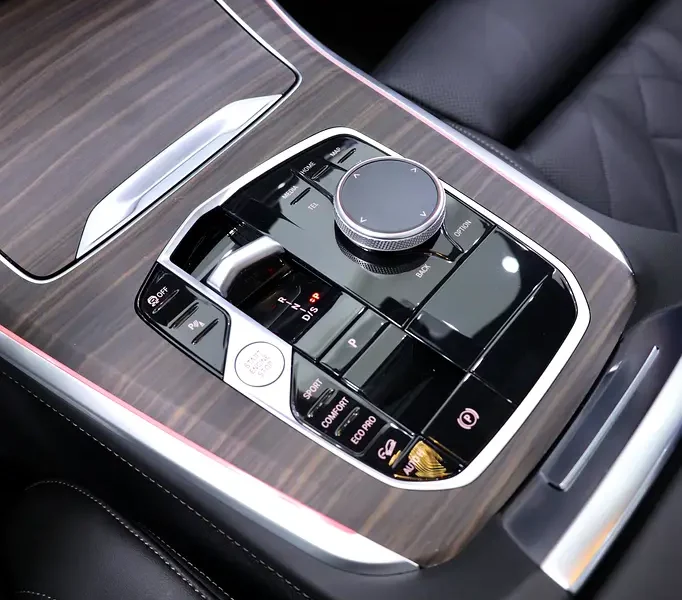 2026 BMW X5 Xdrive 40i BLACK EDITION 6 Cylinders Petrol Engine Black SUV FULLY LOADED