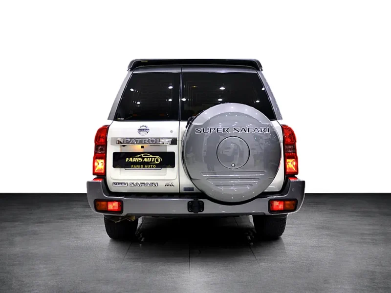 2021 Nissan Patrol Safari Super Safari 6 Cylinders Petrol Engine White Tan SUV GCC Specs