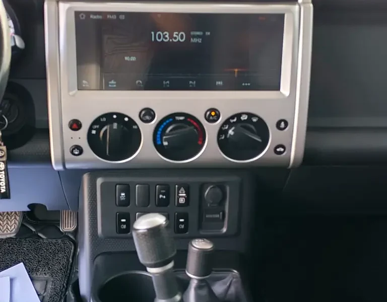 2021 Toyota FJ Cruiser VXR 6 Cylinders Petrol Engine White Black SUV GCC Specs