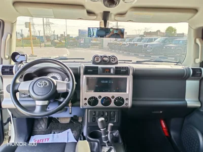 2021 Toyota FJ Cruiser VXR 6 Cylinders Petrol Engine White Black SUV GCC Specs