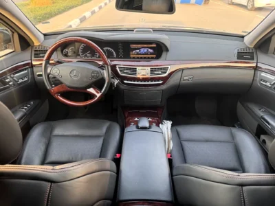 2012 Mercedes-Benz S-Class S 550 8 Cylinders Petrol Engine Black Sedan 4.5 GRADE