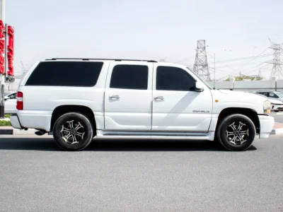 2001 GMC Yukon XL Denali 8 Cylinders Petrol Engine White Beige SUV Very Clean Car