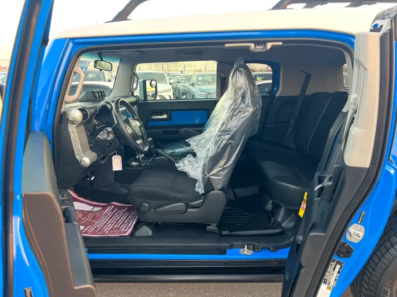 2007 Toyota FJ Cruiser Extreme 6 Cylinders Petrol Engine Blue Black SUV NEAT AND CLEAN