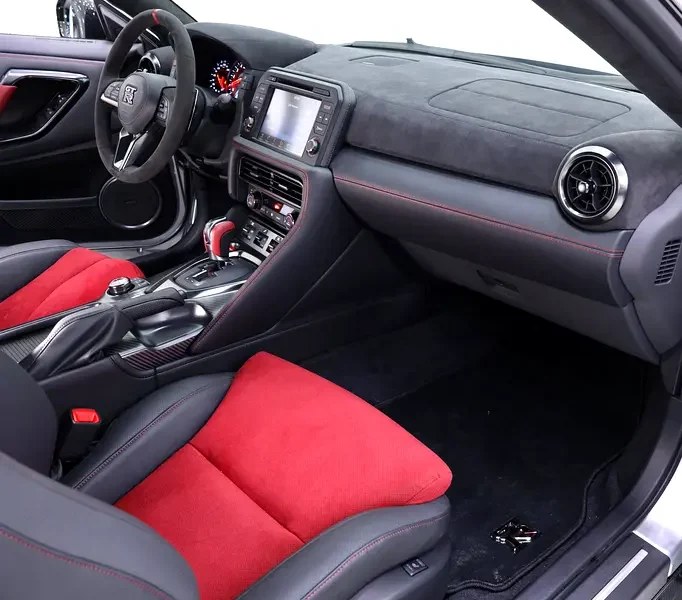 2023 Nissan GT-R Nismo 6 Cylinders Petrol Engine Silver Red Coupe FULL CARBON FULLY LOADED