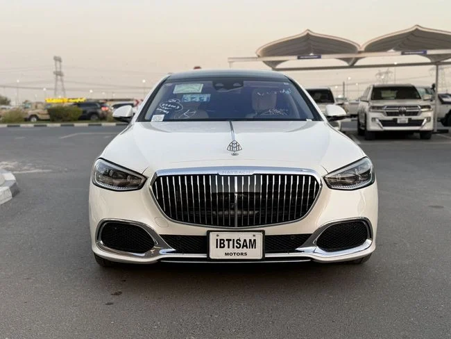 2022 Mercedes-Maybach S 580 4MATIC 4.0L V8 Biturbo with EQ Boost White Sedan