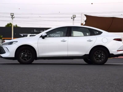 2025 BYD QIN PLUS DM-i 55-km 1.5L 4 Cylinders Plug in Hybrid Engine White Grey Sedan