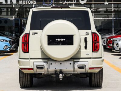 2025 BYD Leopard 5 1.5 Litres Turbo 4 Cylinders Hybrid Engine White Beige SUV