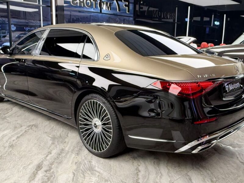 2023 Mercedes Maybach S680 6.0 L V12 Twin-Turbo Two tone Gold Black Beige Sedan