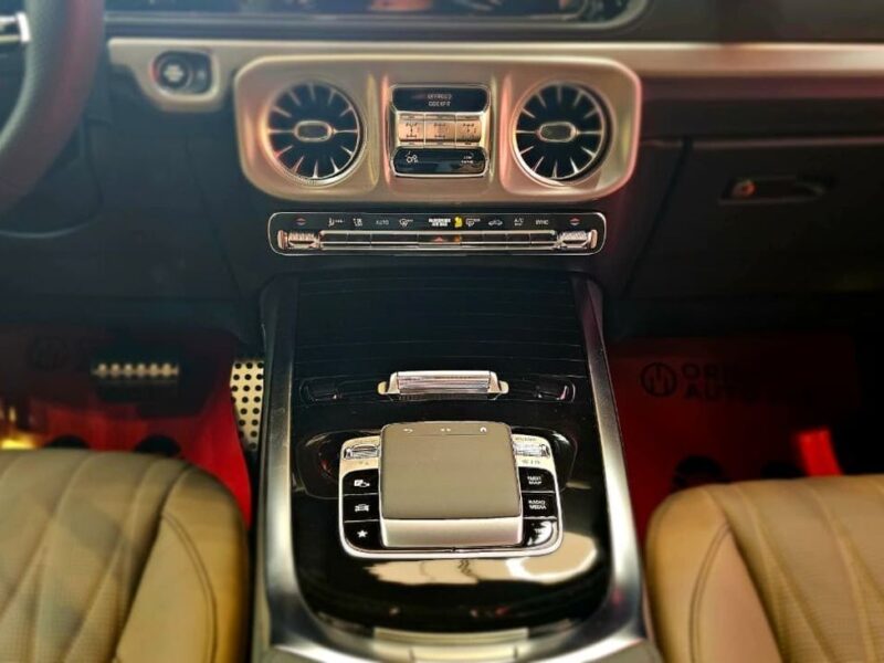 2026 Mercedes-Benz G 63 AMG 4.0 Litres V8 Biturbo Petrol Engine Grey Brown SUV