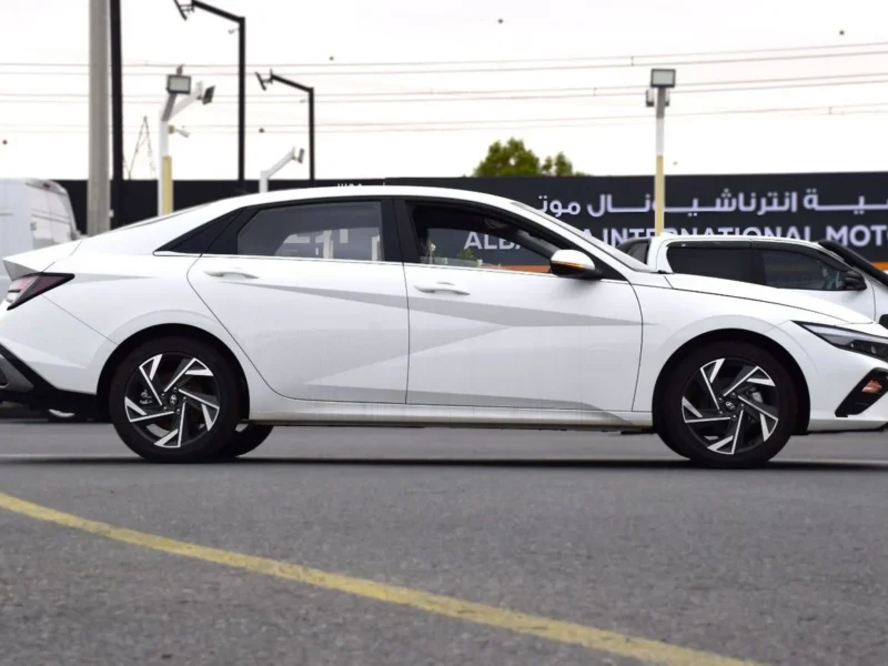 2025 Hyundai Elantra 1.5 Litres $ Cylinders Petrol Engine White Black Sedan Full Option