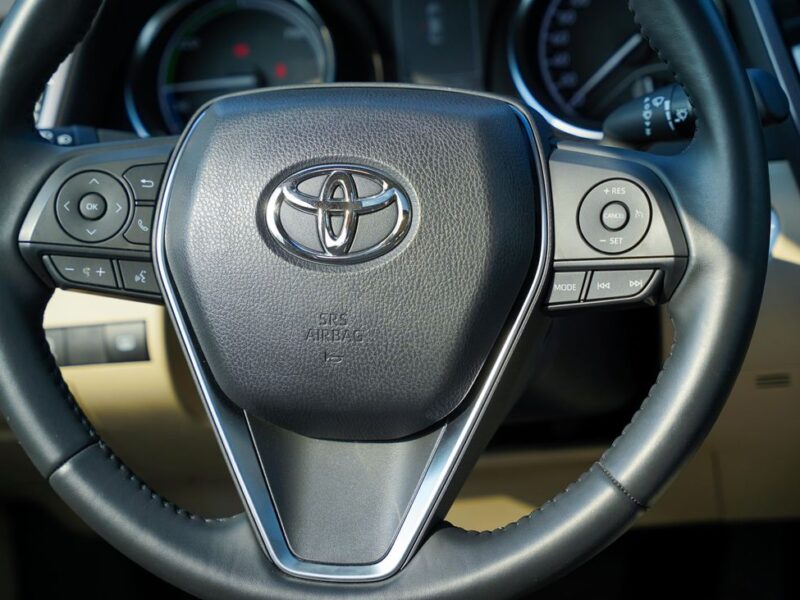 2022 Toyota Camry 2.5 Litres 4 Cylinders Hybrid Engine Gold Beige Sedan GCC Specs