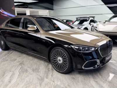 2023 Mercedes Maybach S680 6.0 L V12 Twin-Turbo Two tone Gold Black Beige Sedan