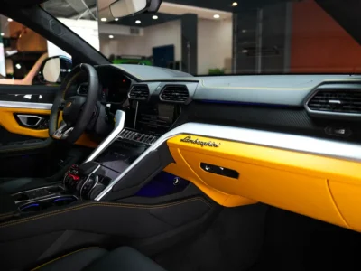 2024 Lamborghini Urus S 8 Cylinder petrol Engine Yellow Black SUV Carbon Fiber Interior