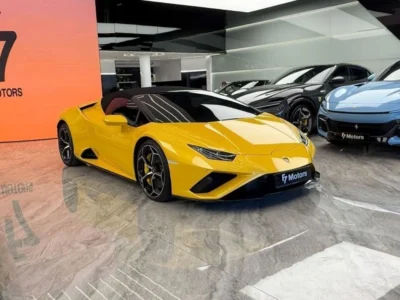 2023 Lamborghini Huracan Evo Spyder 5.2L Naturally Aspirated V10 Yellow Black Coupe