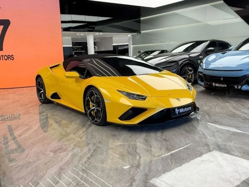2023 Lamborghini Huracan Evo Spyder 5.2L Naturally Aspirated V10 Yellow Black Coupe