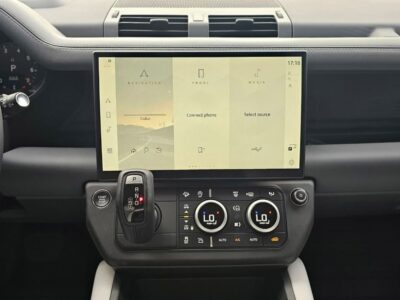 2026 Land Rover Defender P400 HSE 3.0 Litres 6 Cylinders Petrol Engine White SUV