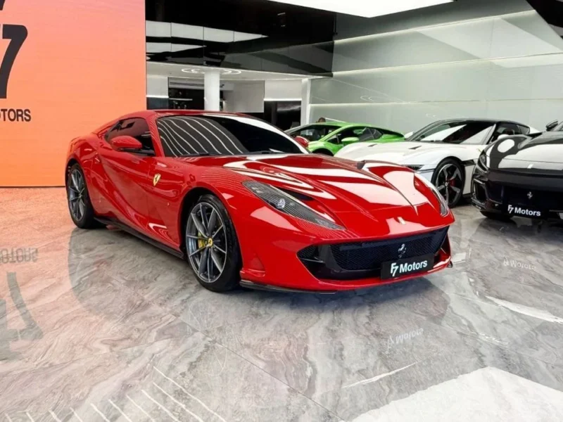 2021 Ferrari 812 GTS 6.5 L naturally aspirated V12 Engine Red Black Sports Car