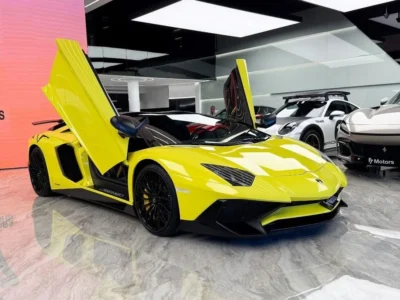 2016 Lamborghini Aventador 6.5 Litres V12 Petrol Engine Yellow Black Coupe