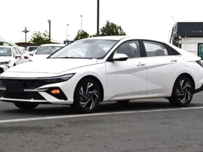 2025 Hyundai Elantra 1.5 Litres $ Cylinders Petrol Engine White Black Sedan Full Option