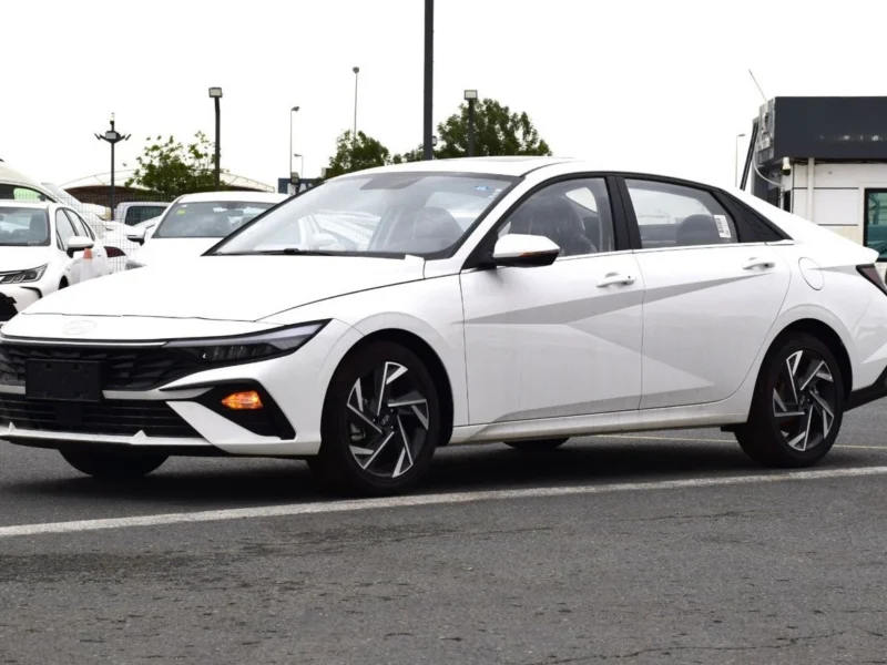 2025 Hyundai Elantra 1.5 Litres $ Cylinders Petrol Engine White Black Sedan Full Option