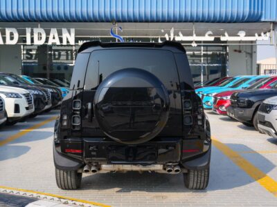 2025 Land Rover Defender 5.0 Litres Supercharged V8 Petrol Engine Black SUV