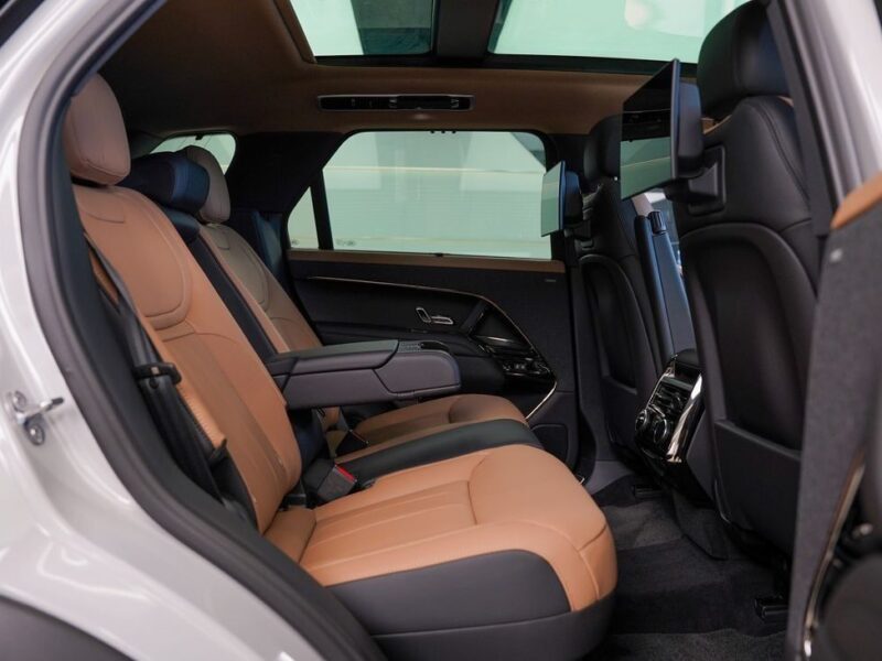 2025 Land Rover Range Rover Sport Autobiography P530 4.4 L Twin-Turbo V8 Grey Tan SUV