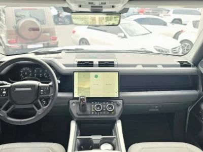 2026 Land Rover Defender P400 HSE 3.0 Litres 6 Cylinders Petrol Engine White SUV