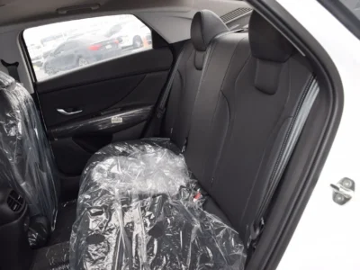 2025 Hyundai Elantra 1.5 Litres $ Cylinders Petrol Engine White Black Sedan Full Option