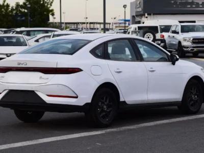 2025 BYD QIN PLUS DM-i 55-km 1.5L 4 Cylinders Plug in Hybrid Engine White Grey Sedan