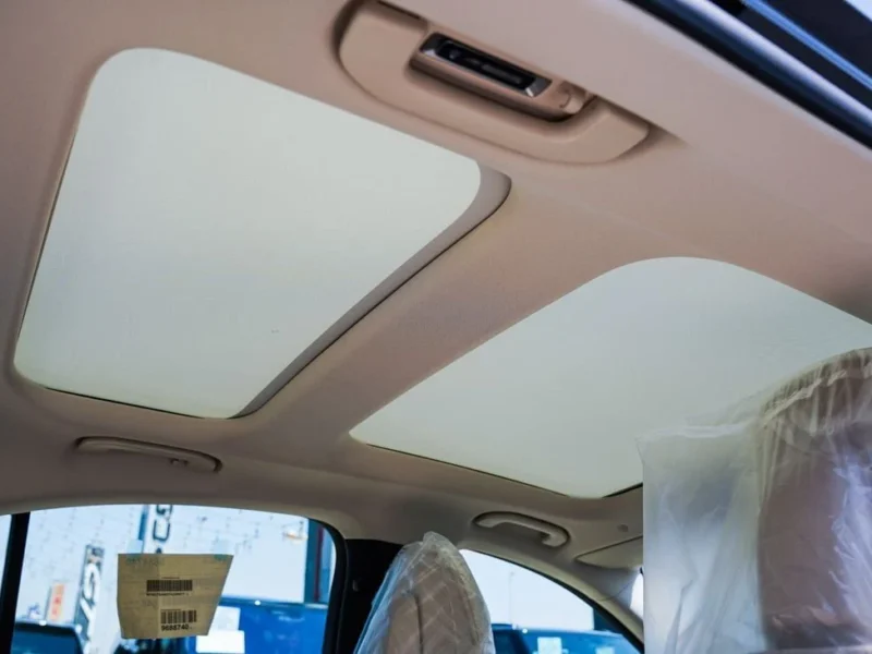 2026 Mercedes-Benz E-Class E200 2.0-liter 4-cylinder turbocharged Engine Black Beige Sedan