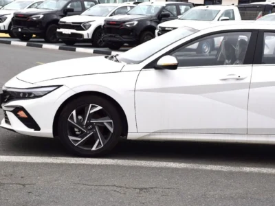 2025 Hyundai Elantra 1.5 Litres $ Cylinders Petrol Engine White Black Sedan Full Option