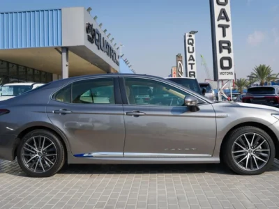 2022 Toyota Camry 2.5 Litres 4 Cylinders Hybrid Engine Gold Beige Sedan GCC Specs