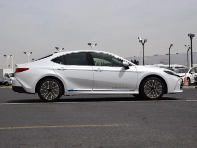 2026 Toyota Camry 2.5 Litres 4 Cylinders Hybrid Engine White Brown Sedan GCC Specs