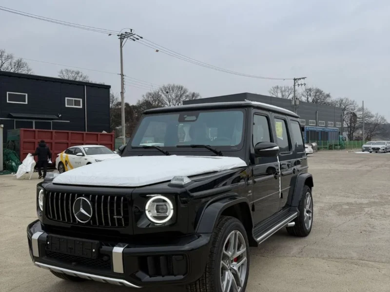 2026 Mercedes-Benz G 63 AMG 4.0 Litres V8 Biturbo Petrol Engine Black Brown SUV