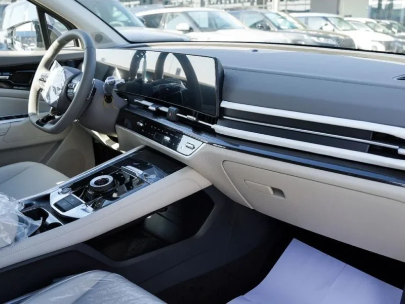 2025 Kia Sportage L TX 1.5 Litres 4 Cylinders Petrol Engine White Beige SUV Automatic