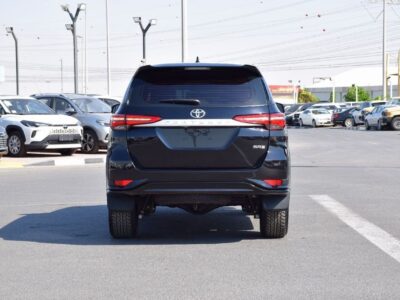 2026 Toyota Fortuner SR5 2.7 Litres 4 Cylinders Petrol Engine Black Beige SUV GCC